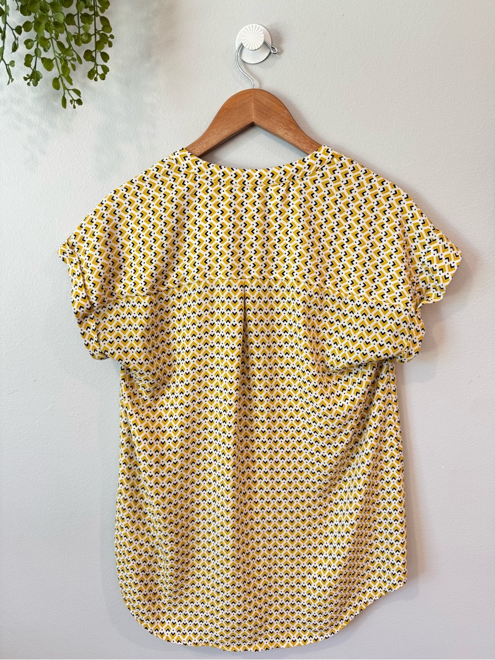 Anthropologie Maison D' Amelie Yellow Geometric Cap-Sleeve Blouse Sz M - Picture 4 of 6